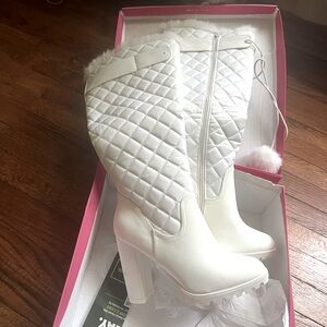 Beautiful snow boots